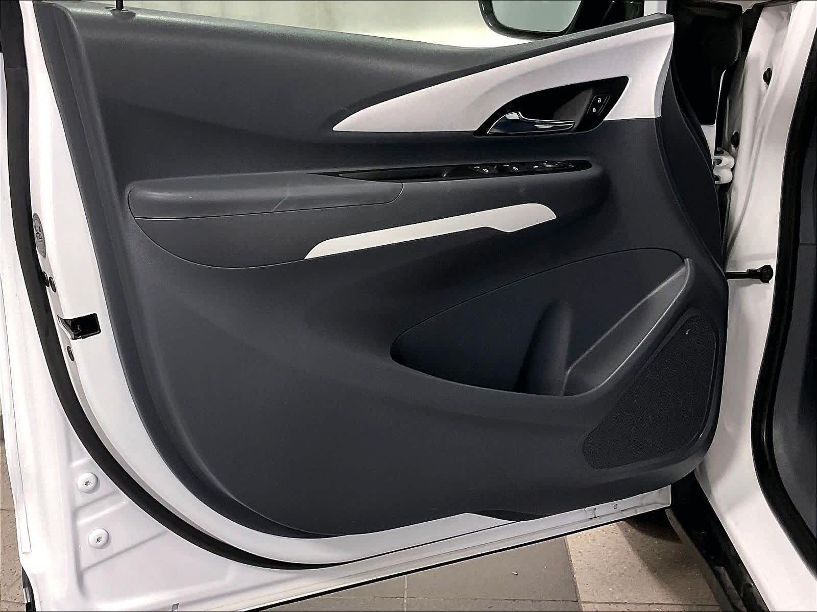 2017 Chevrolet Bolt EV LT - Photo 9