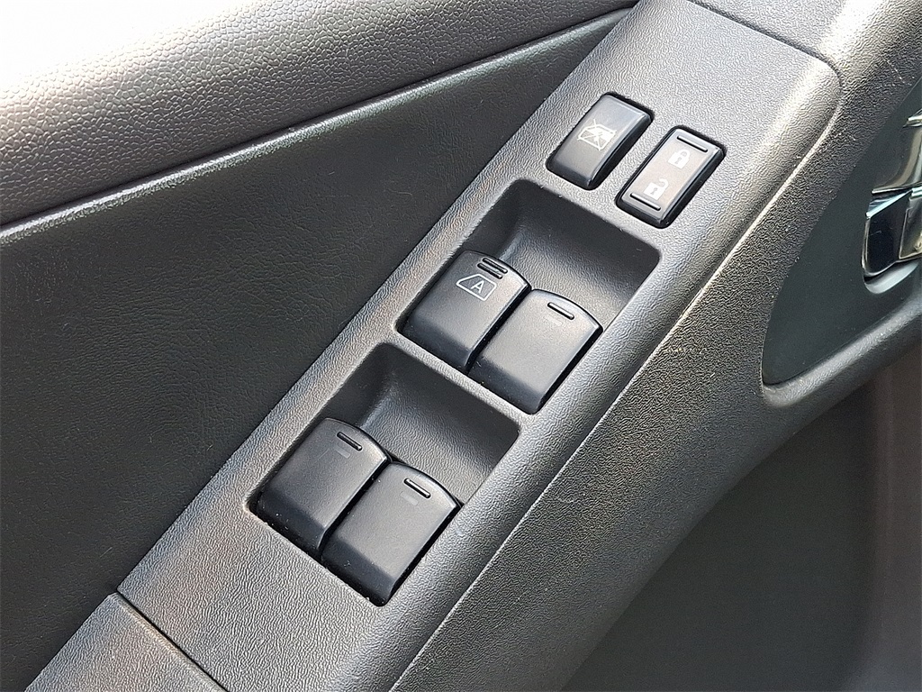 2010 Nissan Frontier PRO-4X - Photo 14