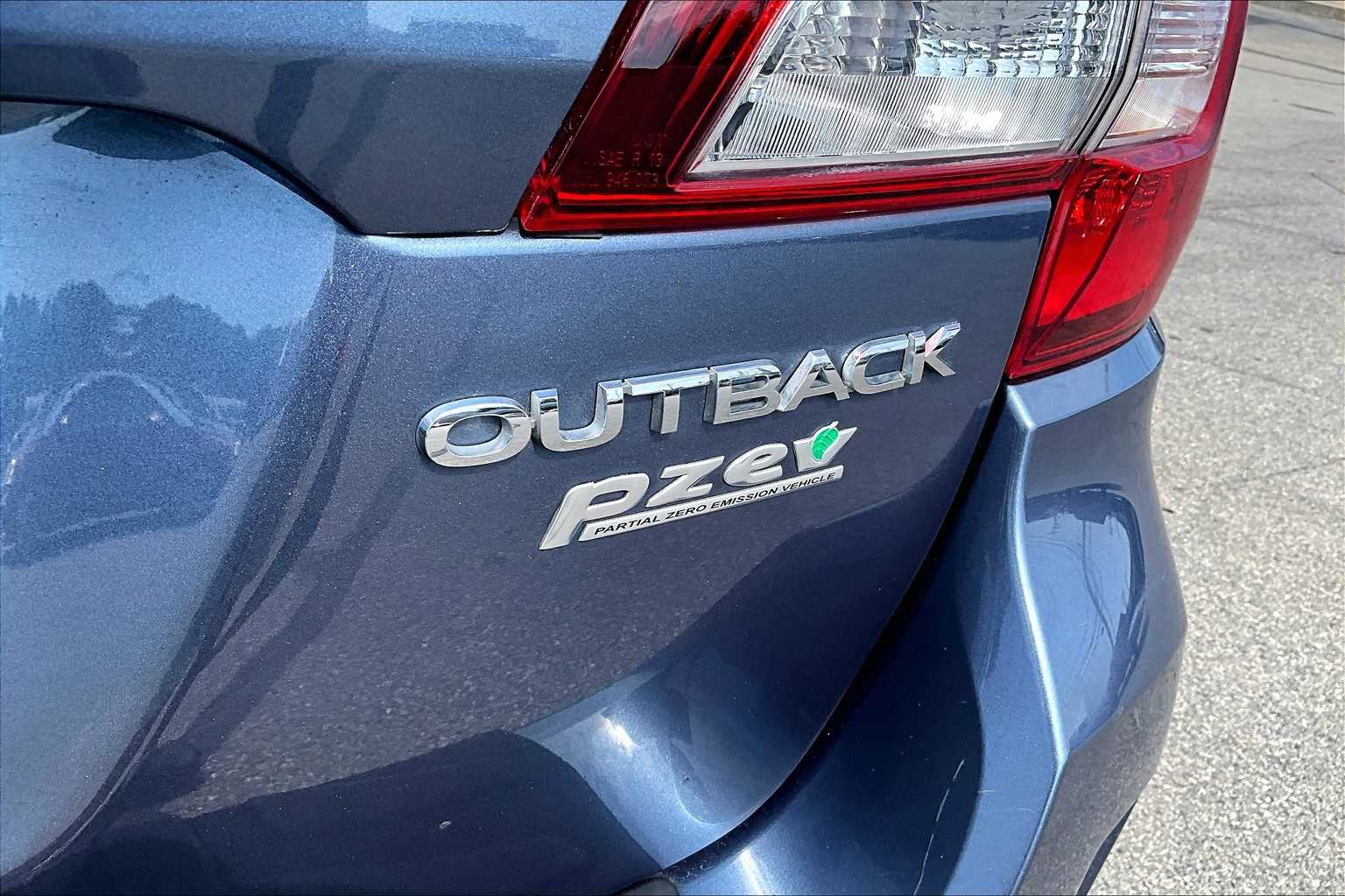 2016 Subaru Outback 2.5i Limited - Photo 26