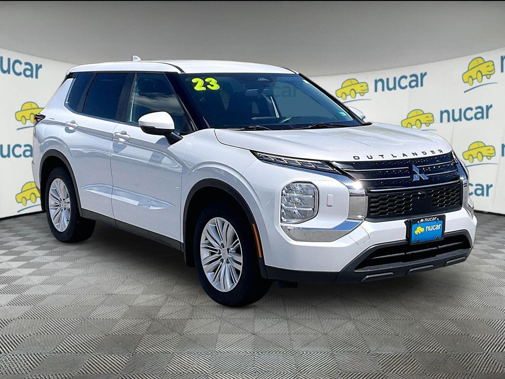 2023 Mitsubishi Outlander ES