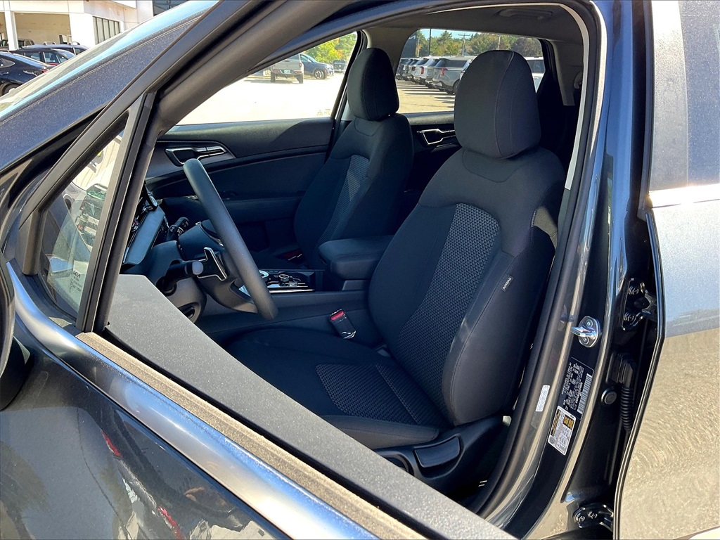 2025 Kia Sportage Hybrid LX - Photo 11