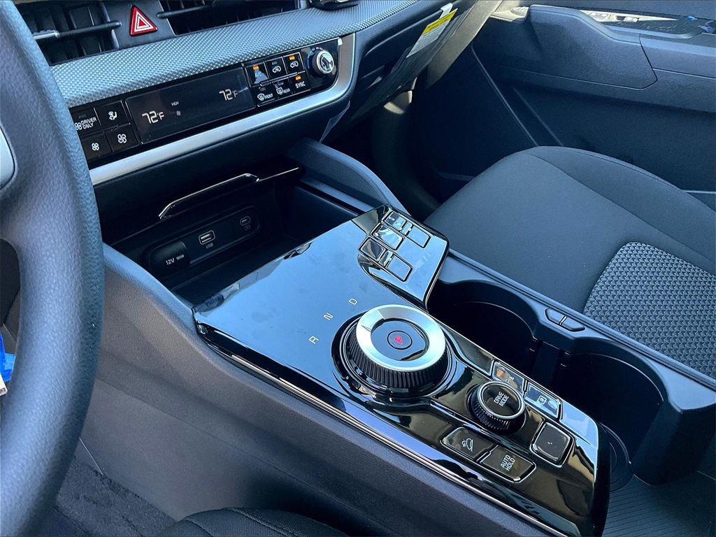 2025 Kia Sportage Hybrid LX - Photo 14