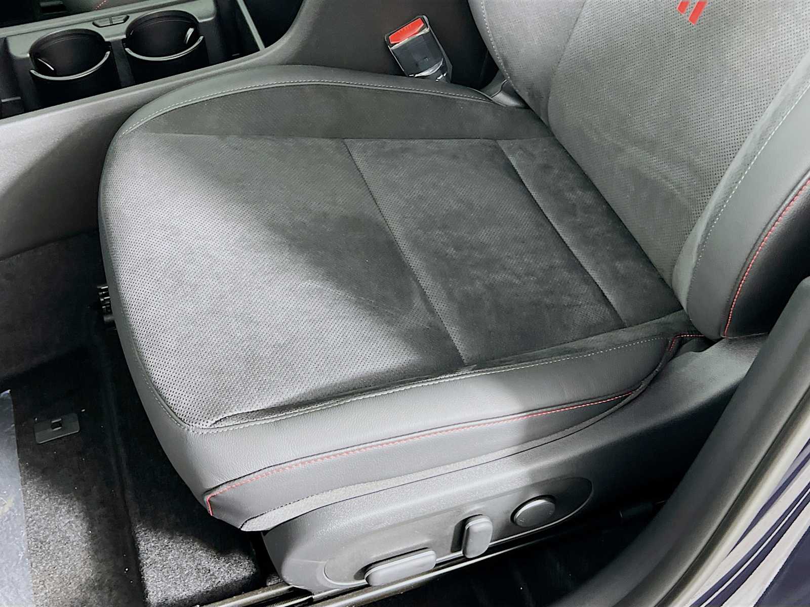 2025 Hyundai Kona N Line S - Photo 17