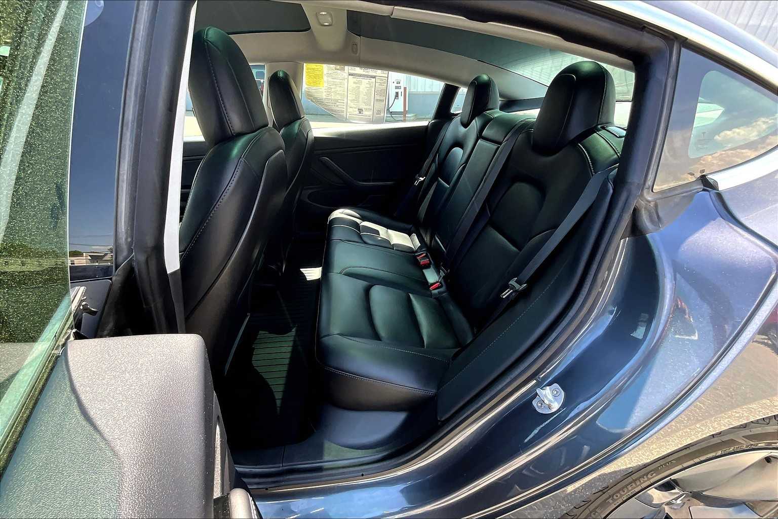 2020 Tesla Model 3 Long Range - Photo 15