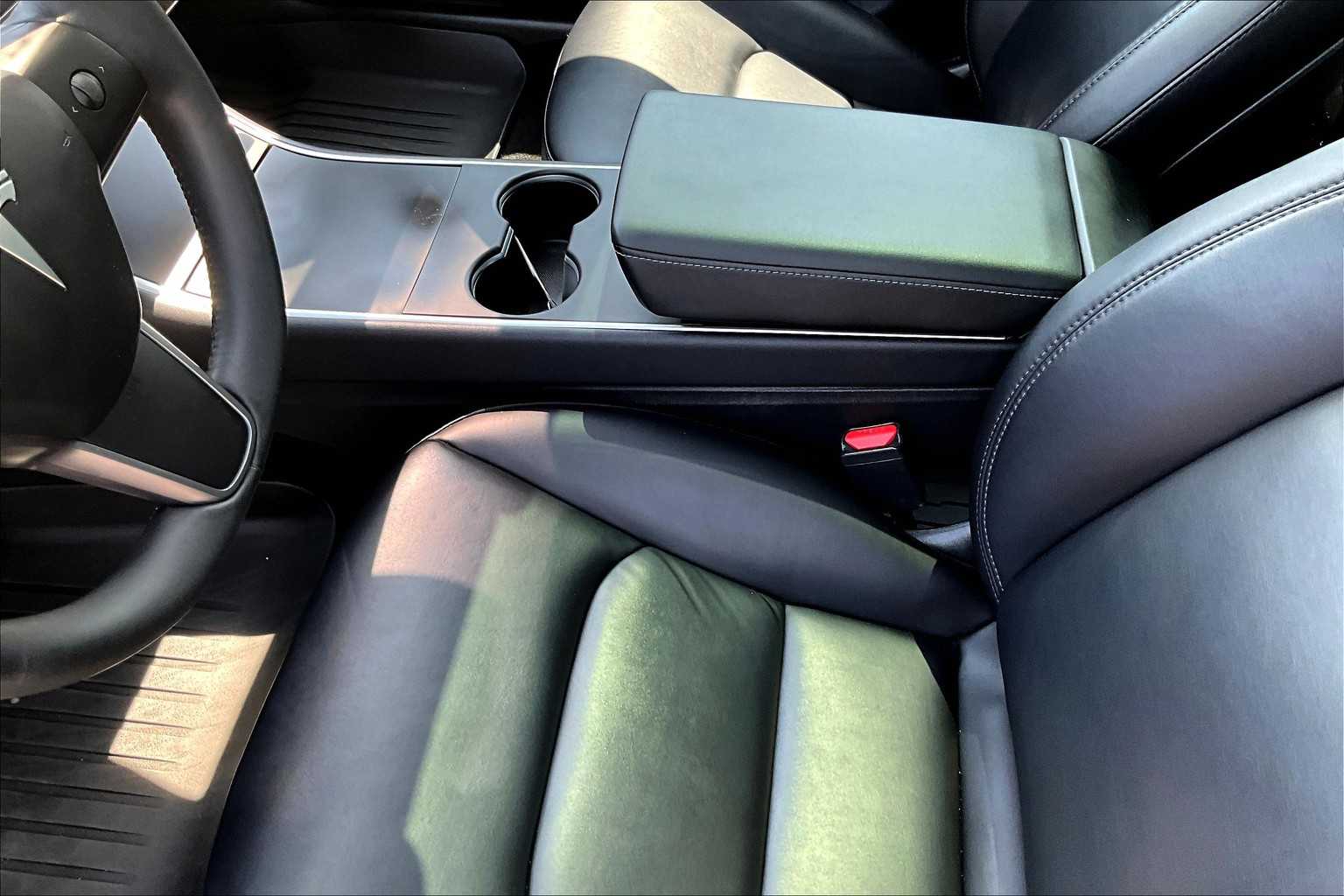 2020 Tesla Model 3 Long Range - Photo 20