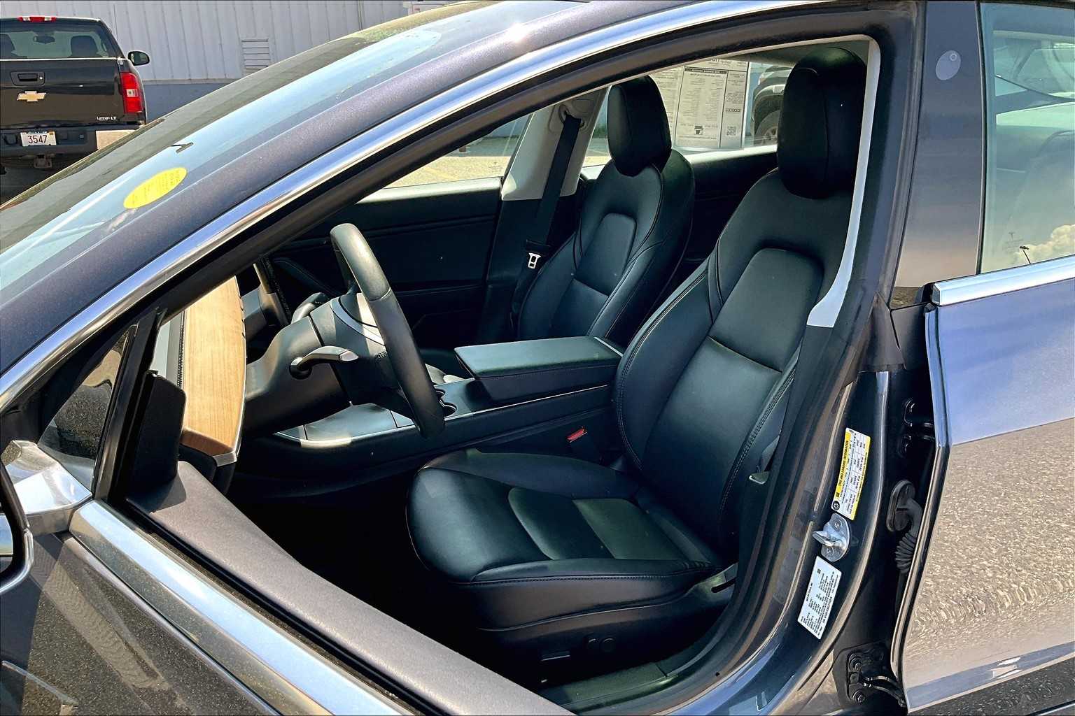 2020 Tesla Model 3 Long Range - Photo 10