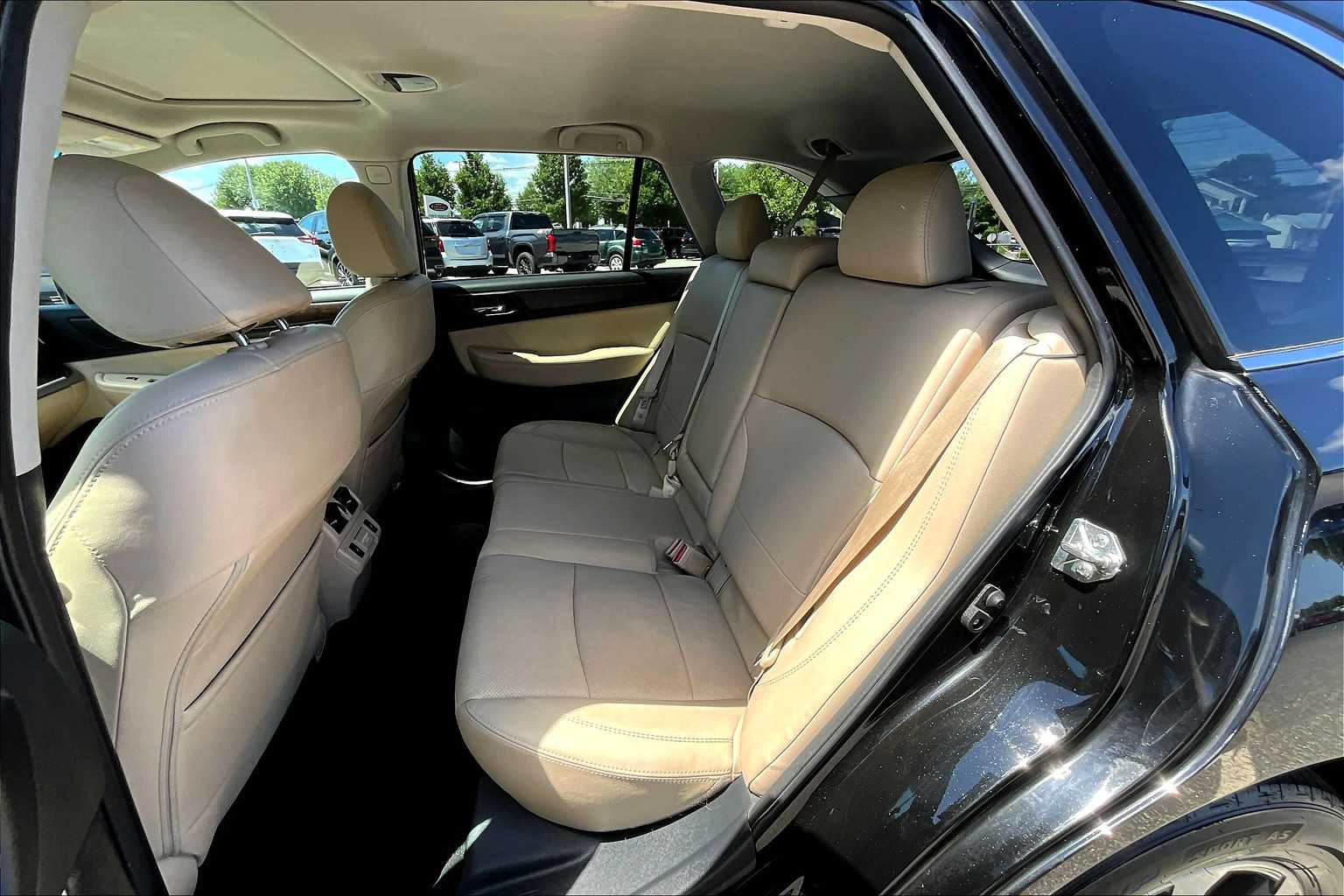 2018 Subaru Outback Limited - Photo 15