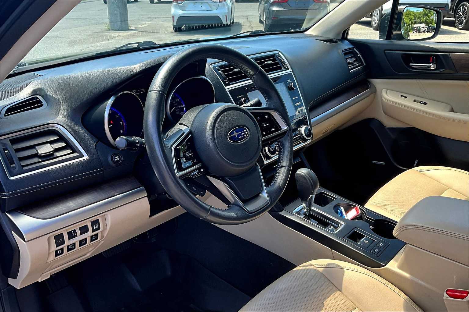2018 Subaru Outback Limited - Photo 8