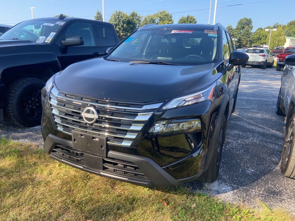 2024 Nissan Rogue SV - Photo 2