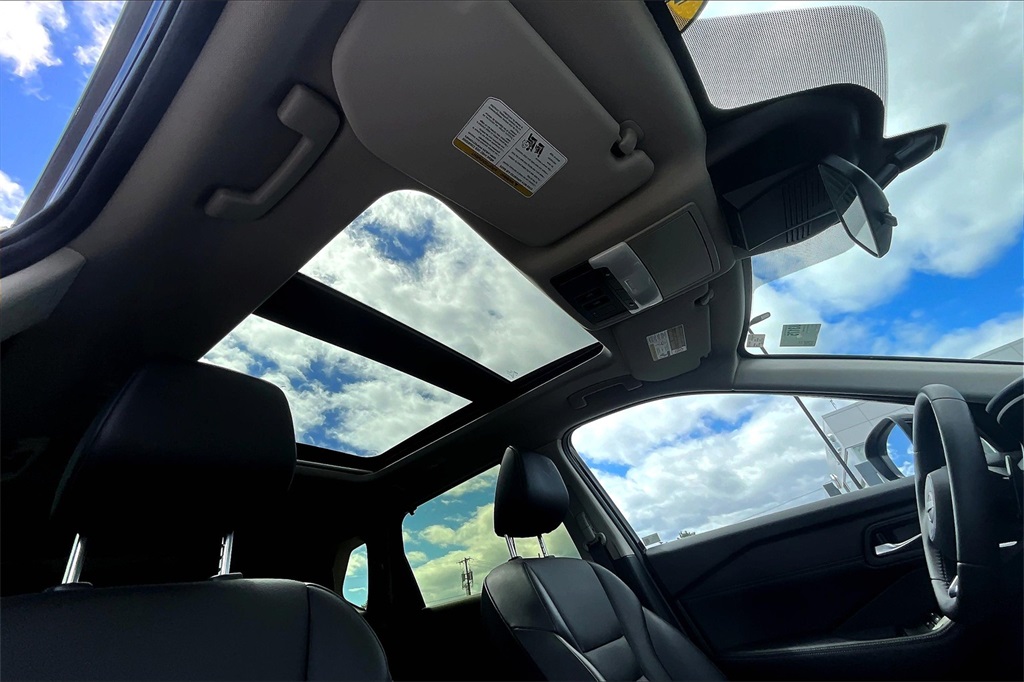 2024 Nissan Rogue SV - Photo 22