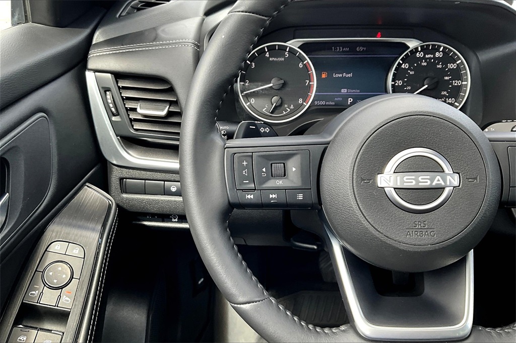 2024 Nissan Rogue SV - Photo 23