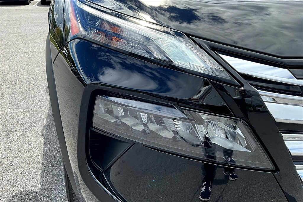2024 Nissan Rogue SV - Photo 30