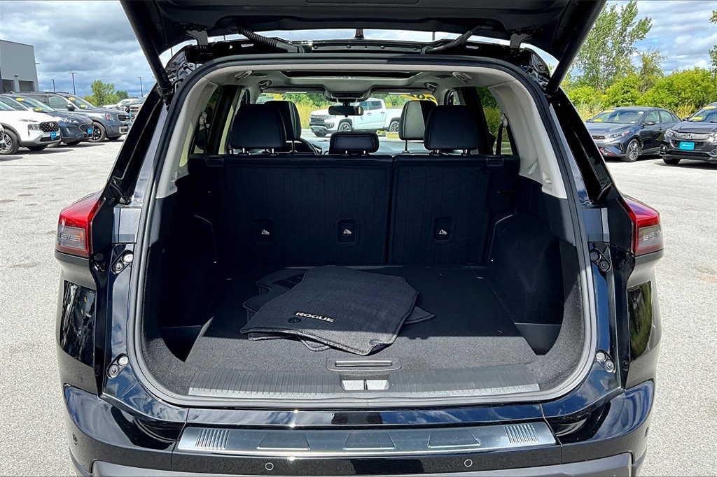2024 Nissan Rogue SV - Photo 34
