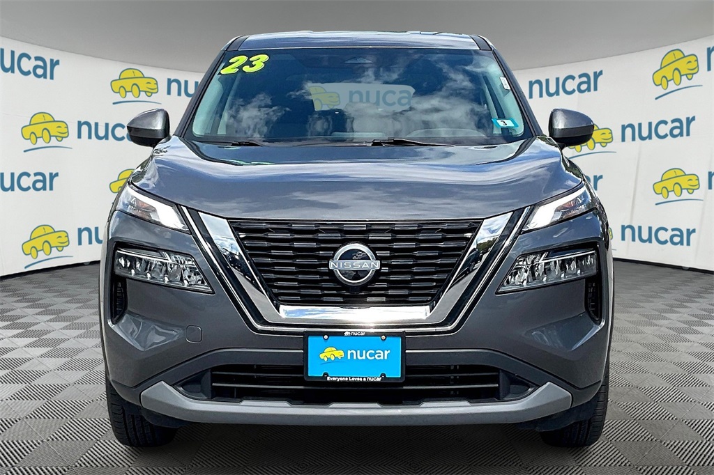 2023 Nissan Rogue SV - Photo 2