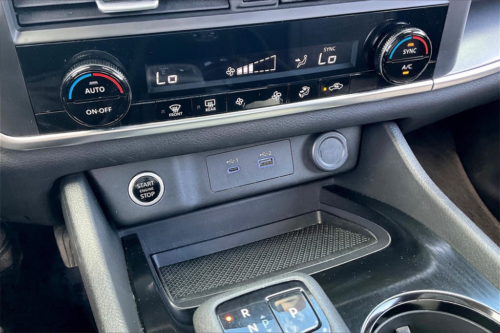 2023 Nissan Rogue SV - Photo 24