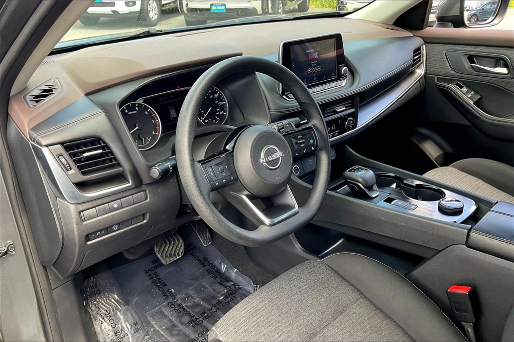 2023 Nissan Rogue SV - Photo 8