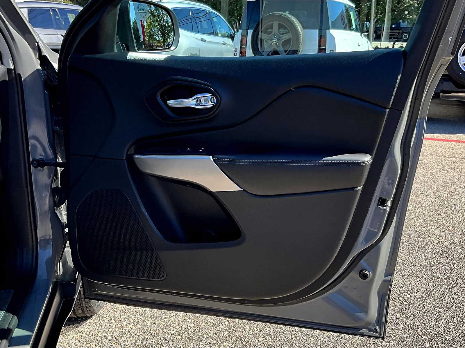 2021 Jeep Cherokee Limited - Photo 12
