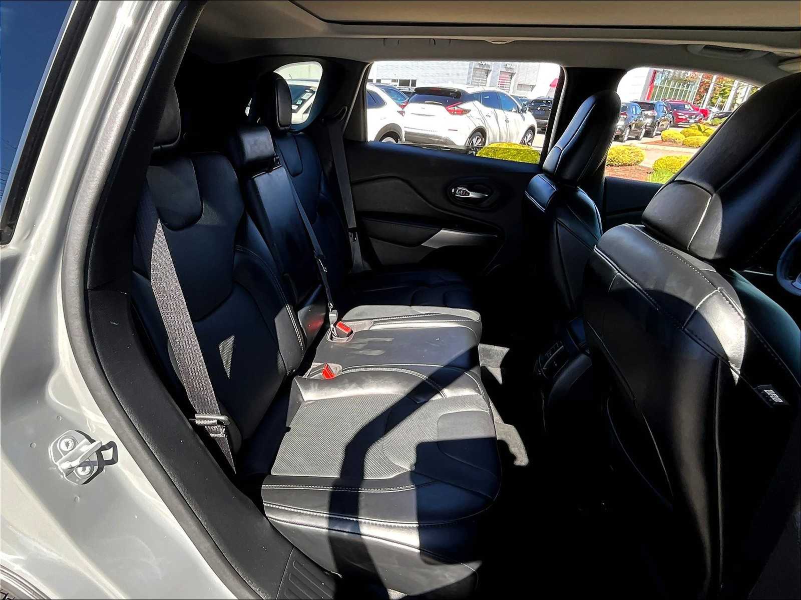 2021 Jeep Cherokee Limited - Photo 16