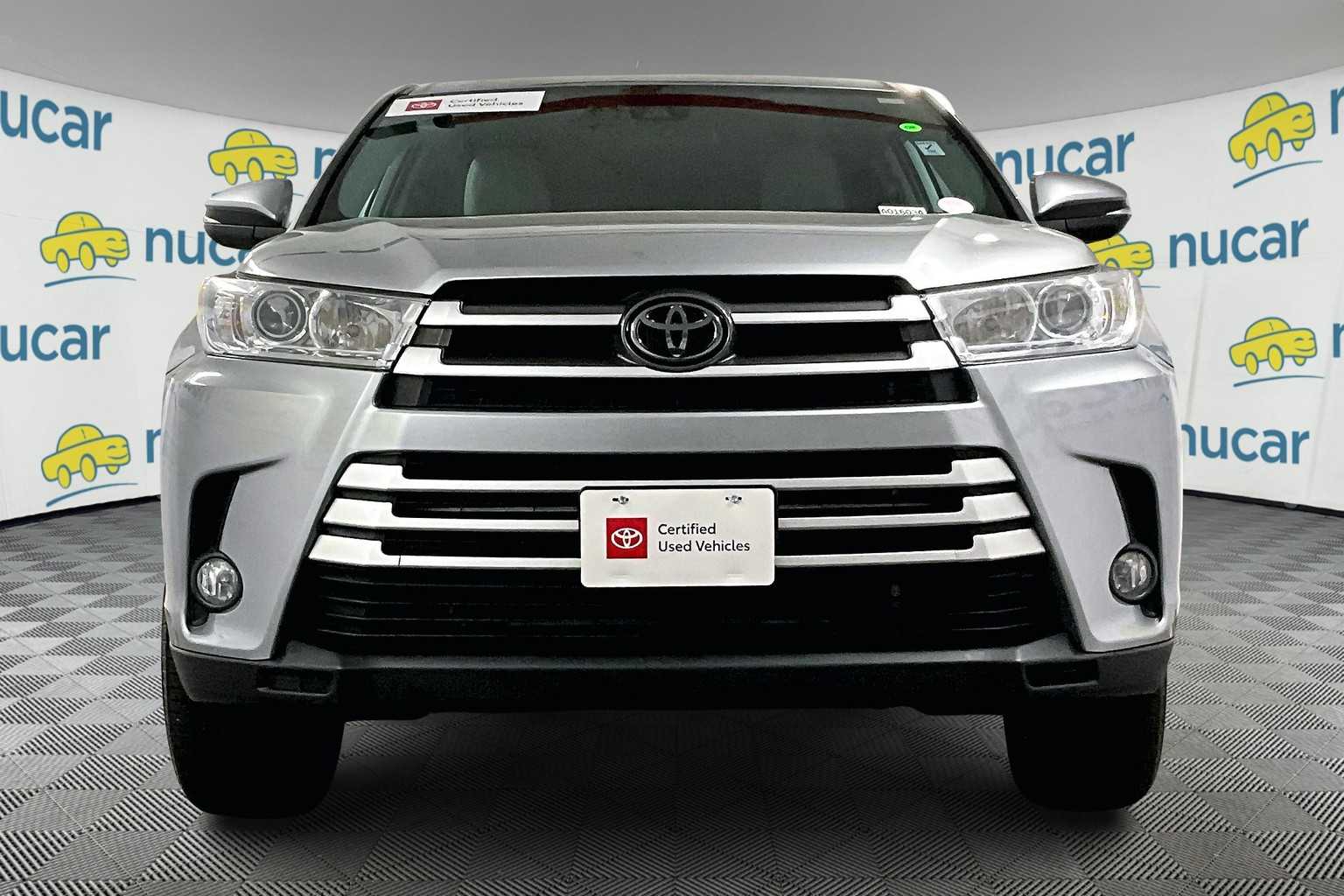 2019 Toyota Highlander LE - Photo 2