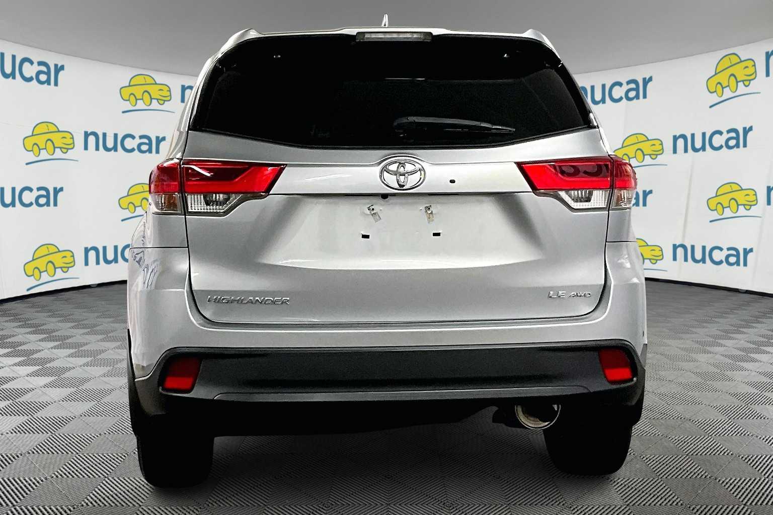 2019 Toyota Highlander LE - Photo 5
