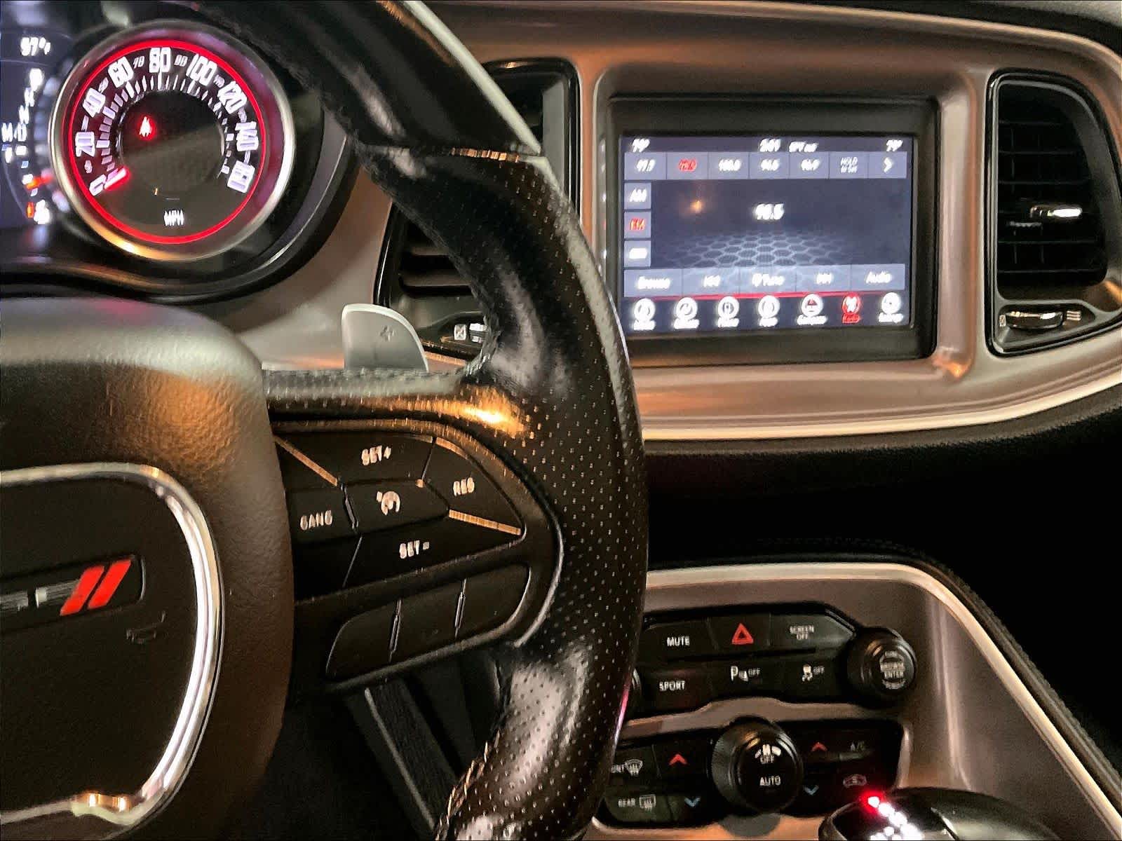 2022 Dodge Challenger R/T - Photo 18