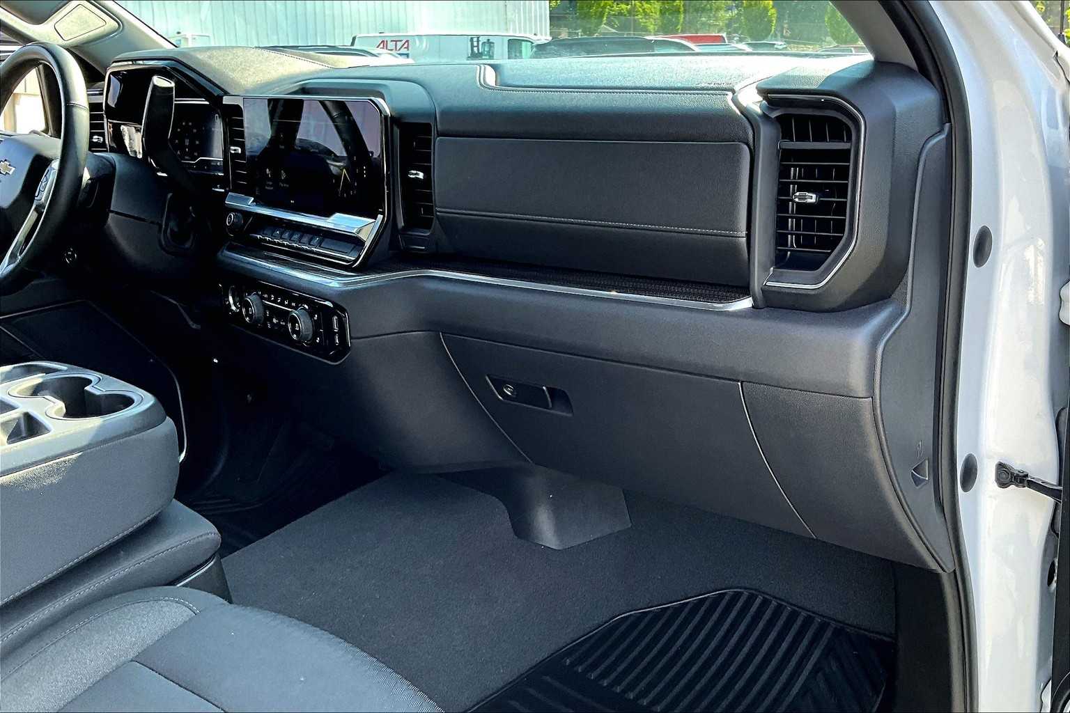 2023 Chevrolet Silverado 1500 LT - Photo 13