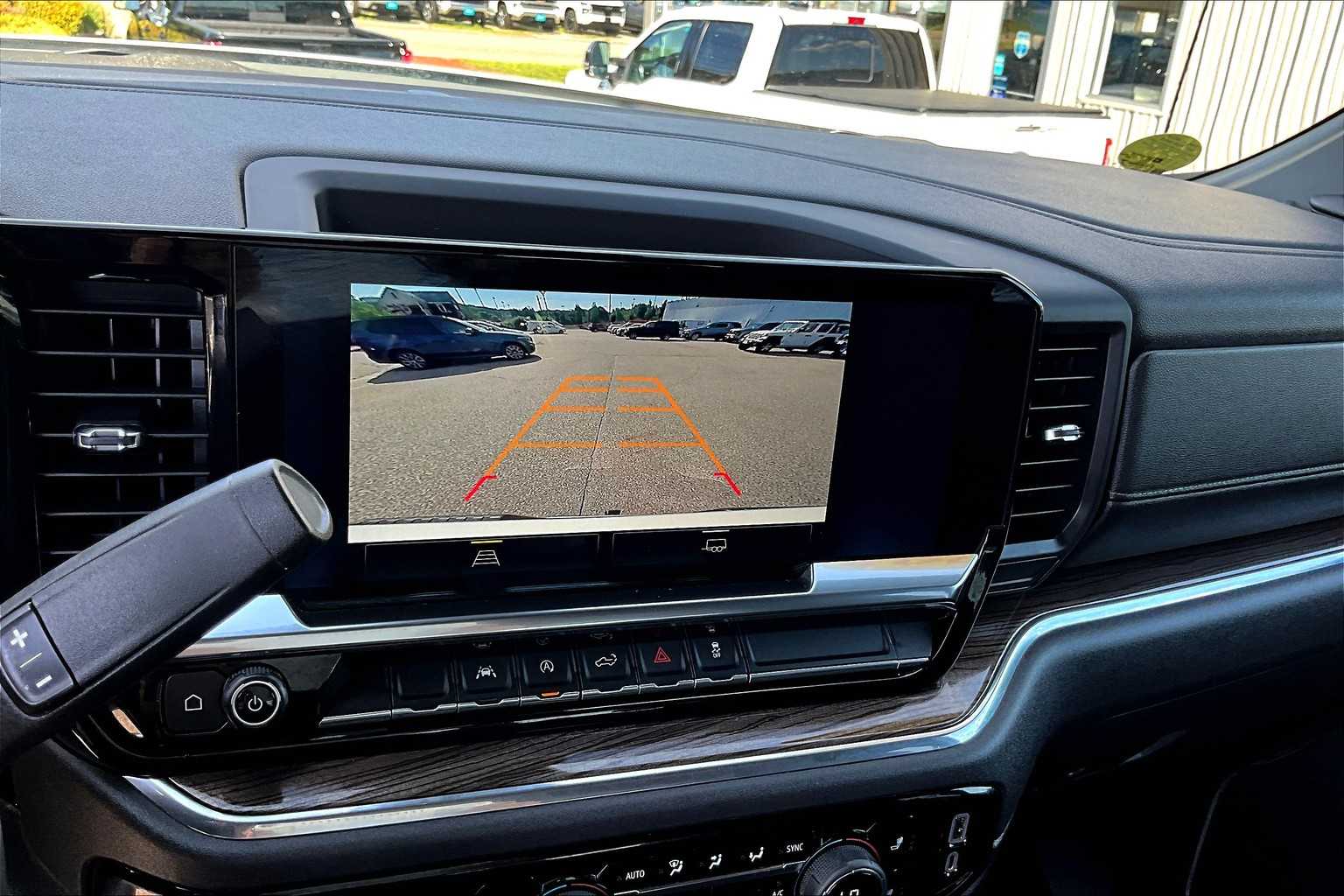 2023 Chevrolet Silverado 1500 LT - Photo 19