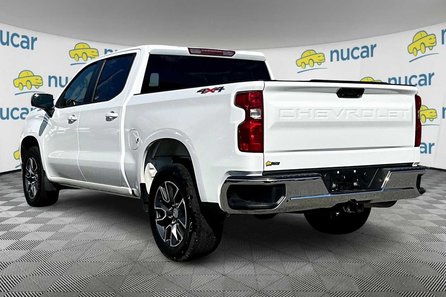 2023 Chevrolet Silverado 1500 LT - Photo 4