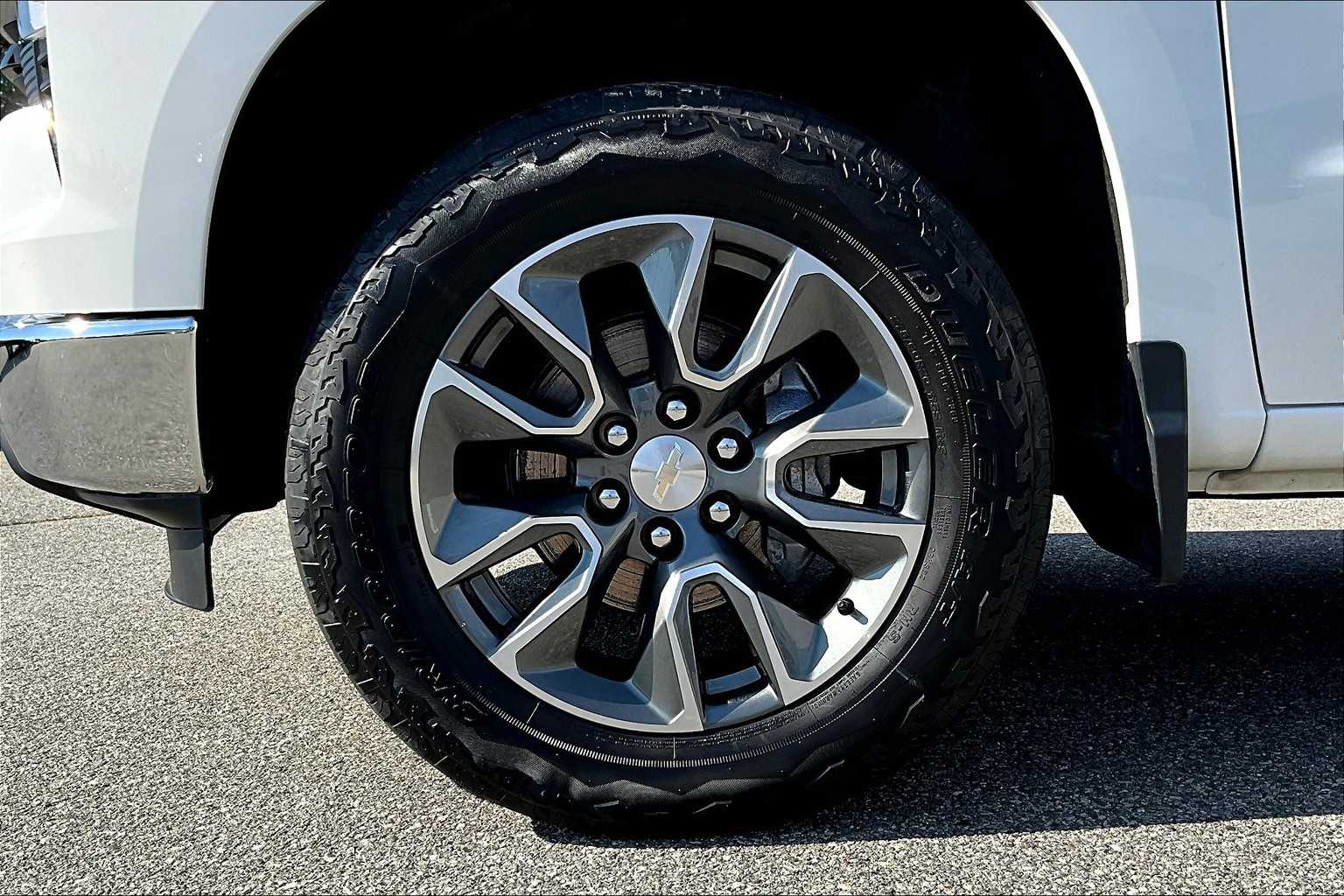 2023 Chevrolet Silverado 1500 LT - Photo 7