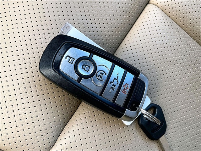 2018 Ford F-150 Lariat - Photo 11