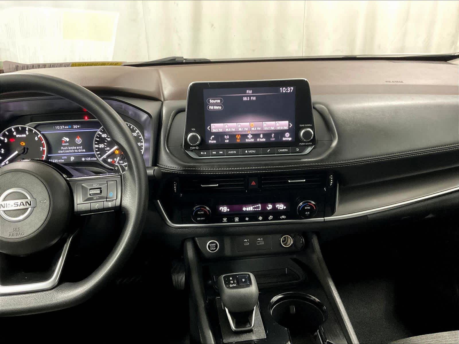 2021 Nissan Rogue SV - Photo 18