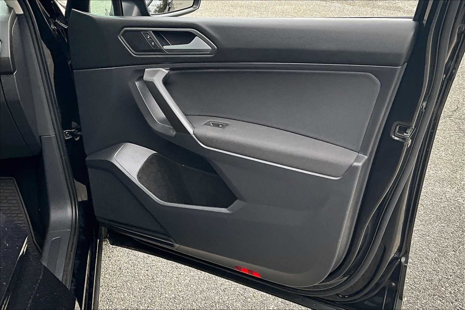 2021 Volkswagen Tiguan S - Photo 12