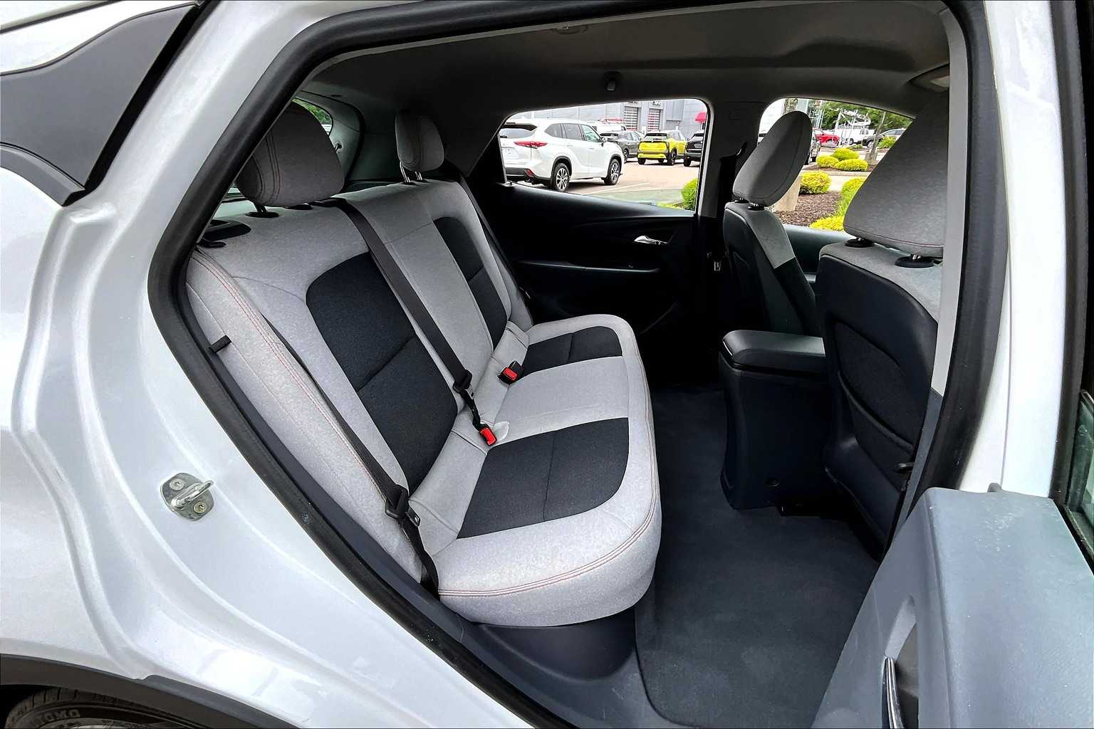 2017 Chevrolet Bolt EV LT - Photo 16