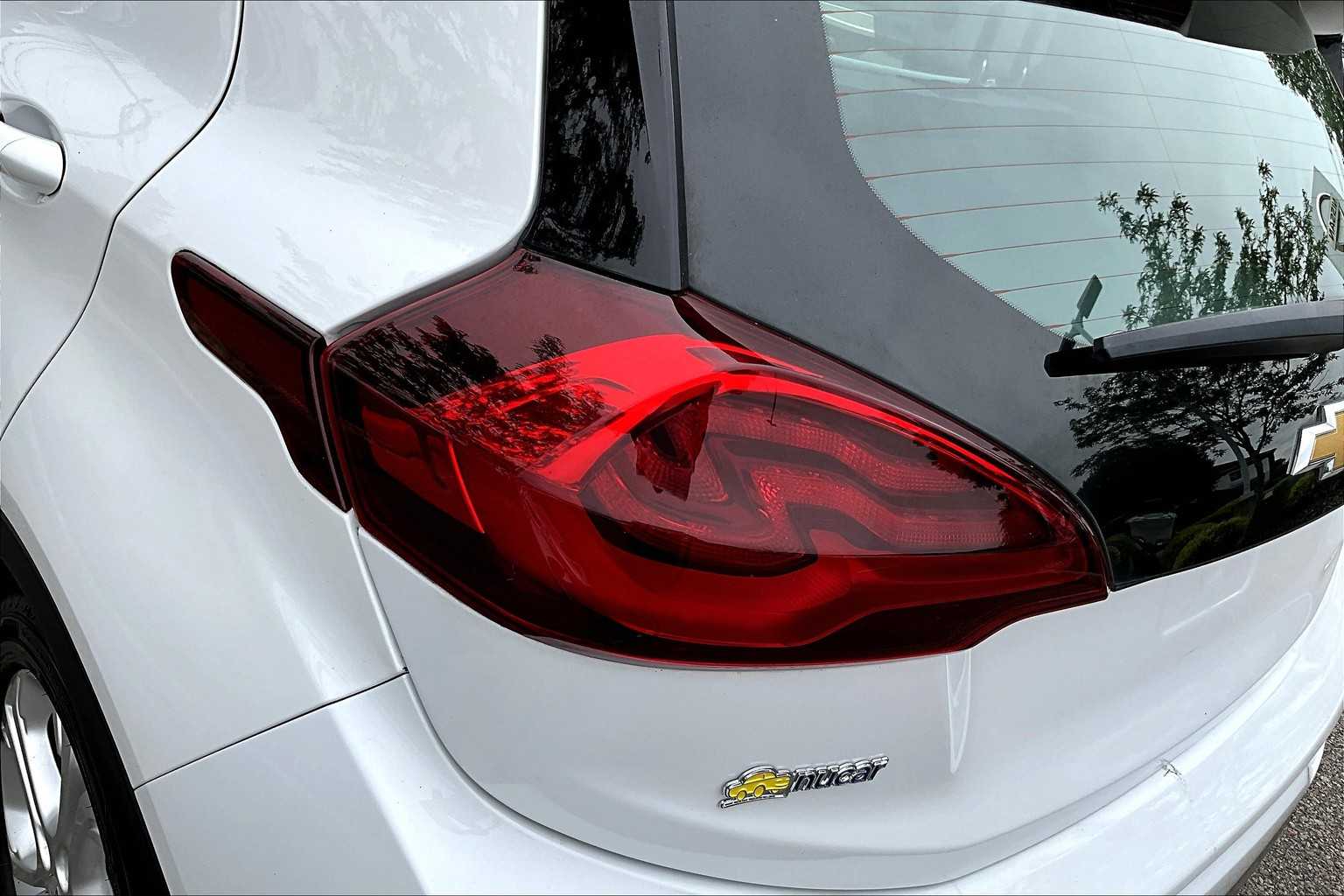 2017 Chevrolet Bolt EV LT - Photo 32
