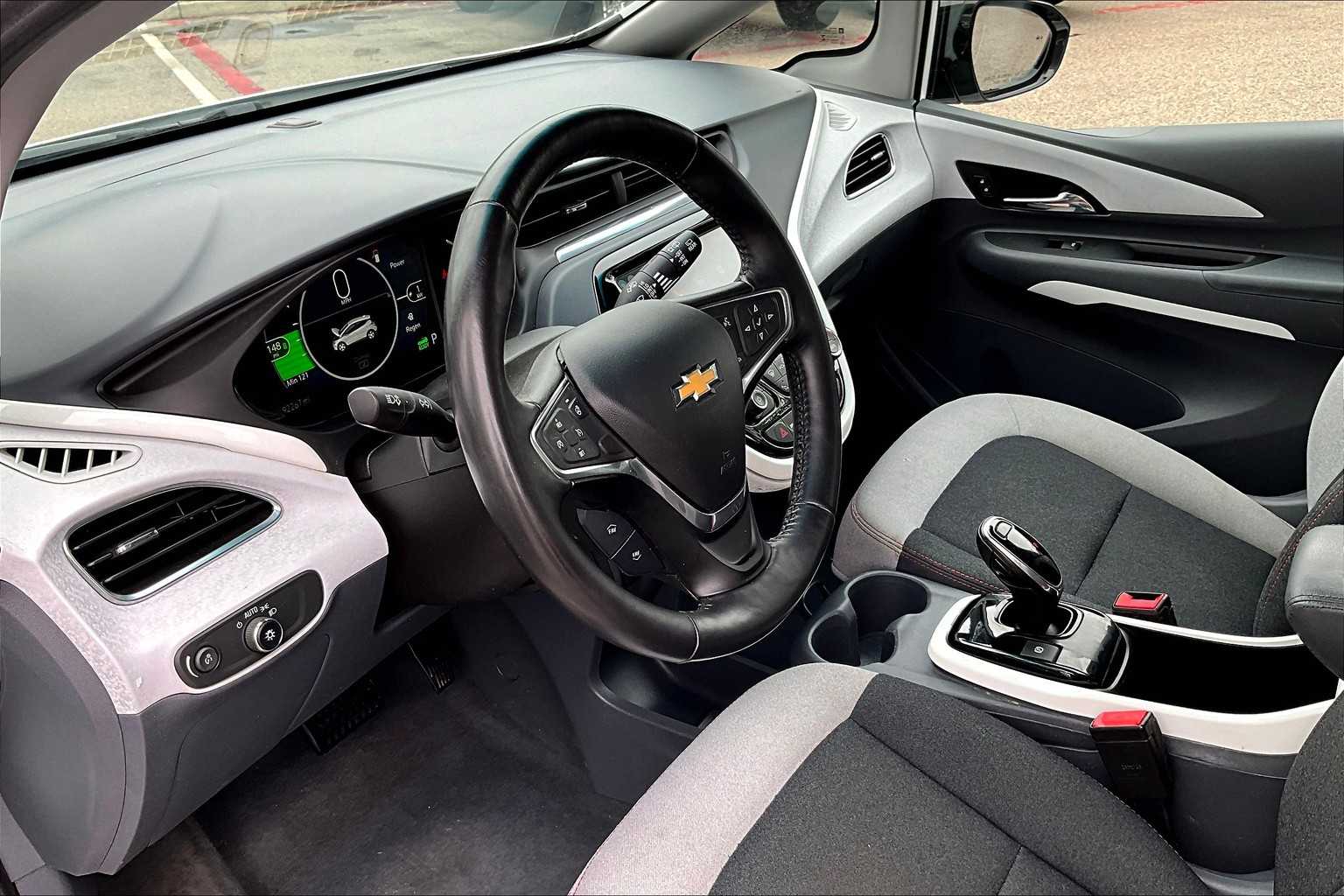 2017 Chevrolet Bolt EV LT - Photo 8