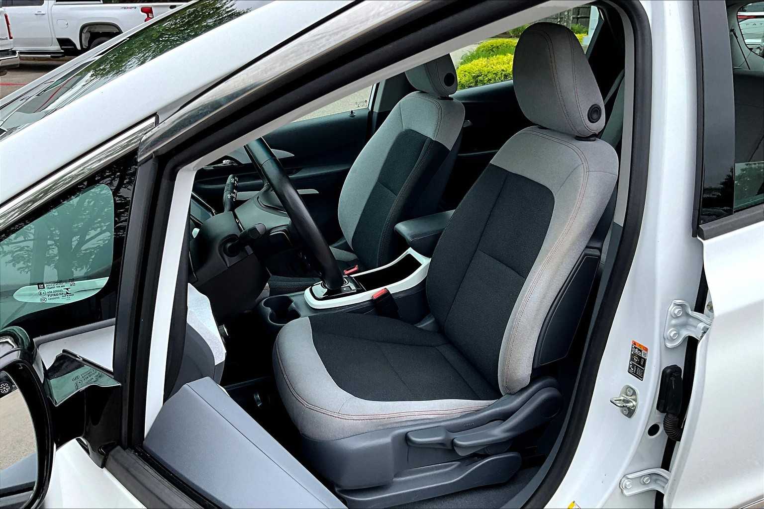 2017 Chevrolet Bolt EV LT - Photo 10