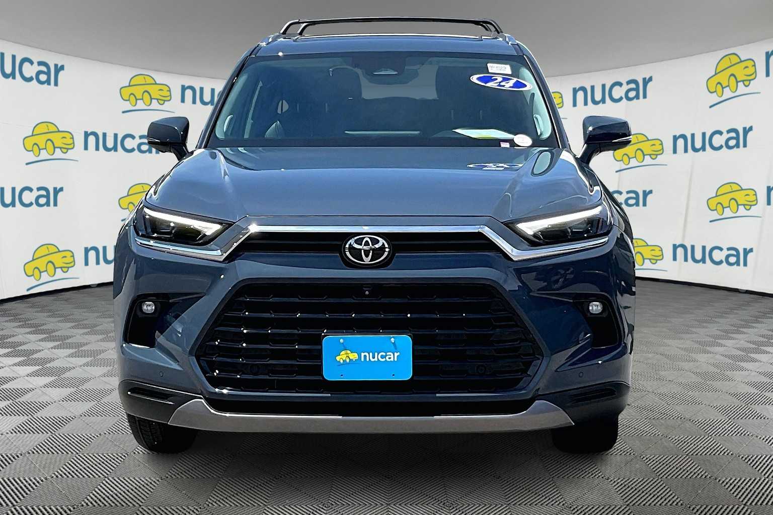 2024 Toyota Grand Highlander Platinum - Photo 2