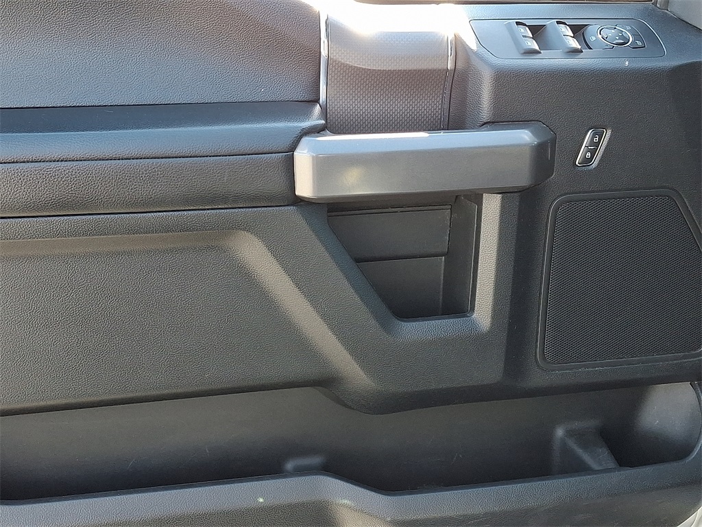 2015 Ford F-150 XLT - Photo 13