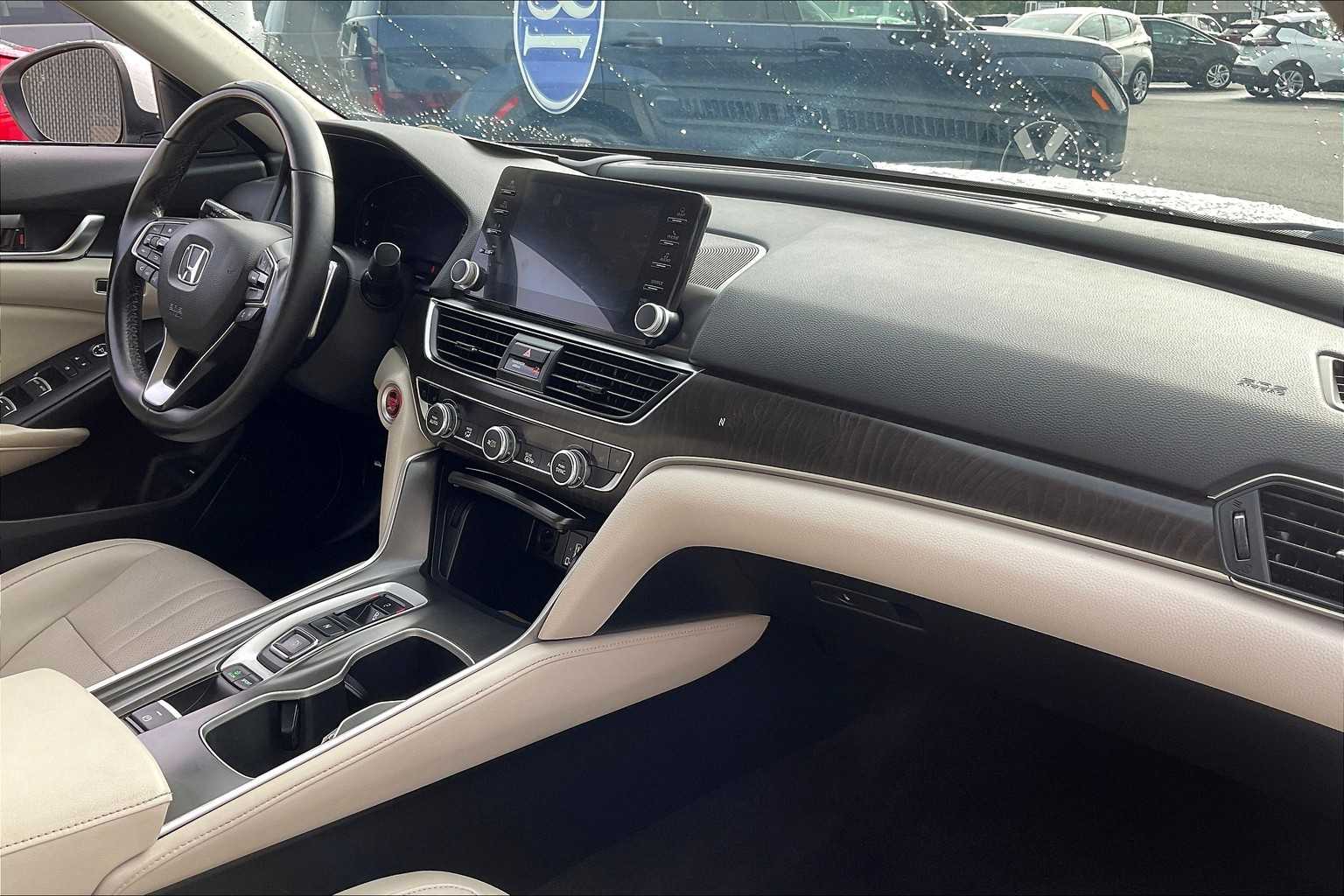 2018 Honda Accord Touring 2.0T - Photo 14