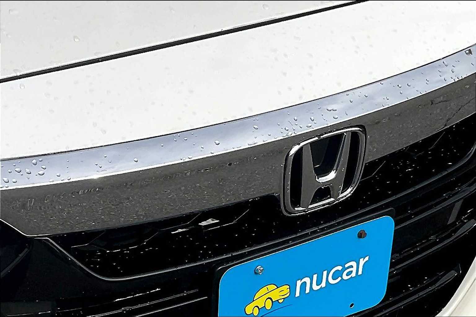2018 Honda Accord Touring 2.0T - Photo 32