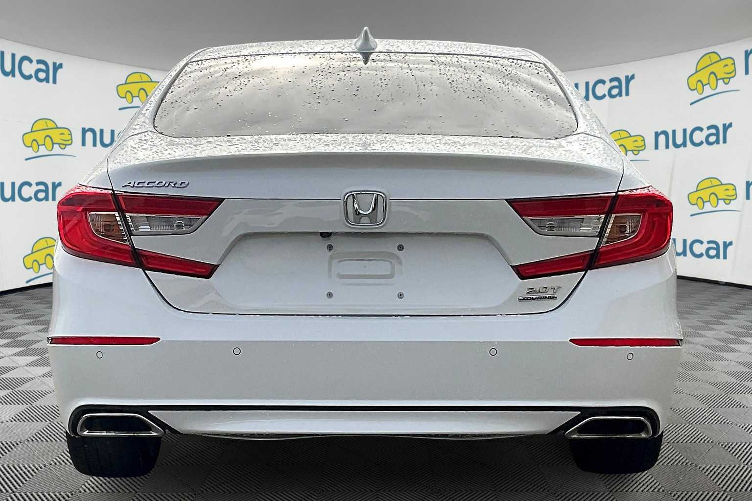 2018 Honda Accord Touring 2.0T - Photo 5