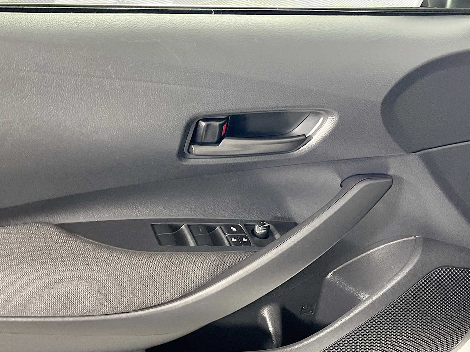 2024 Toyota Corolla LE - Photo 17