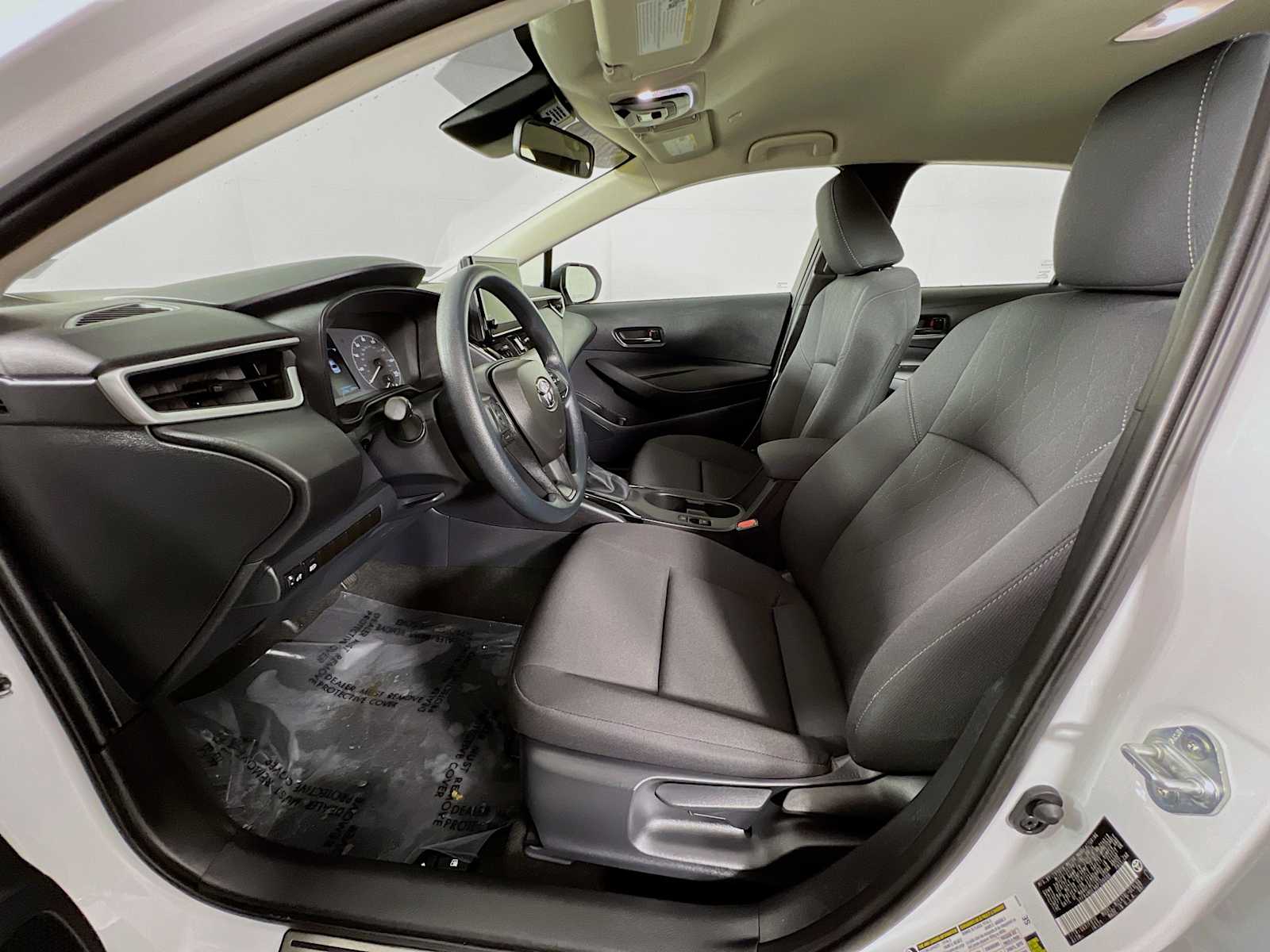 2024 Toyota Corolla LE - Photo 20