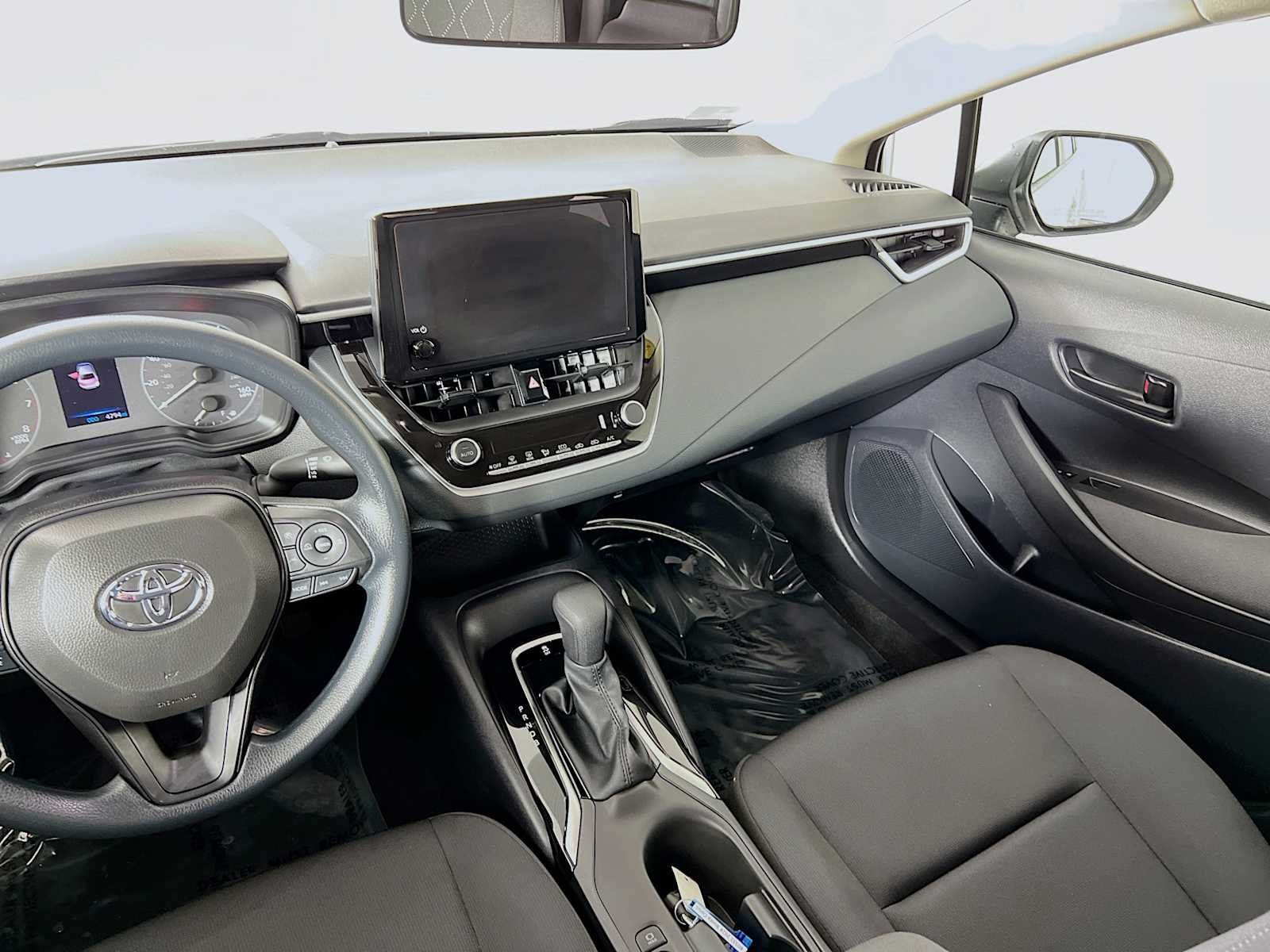 2024 Toyota Corolla LE - Photo 22