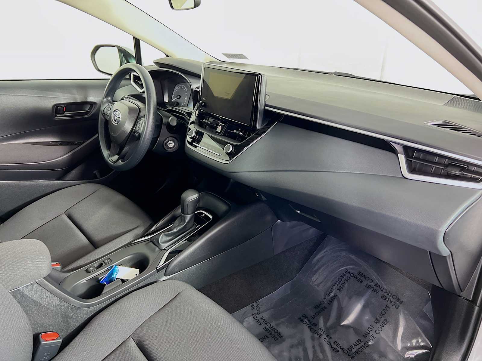 2024 Toyota Corolla LE - Photo 27