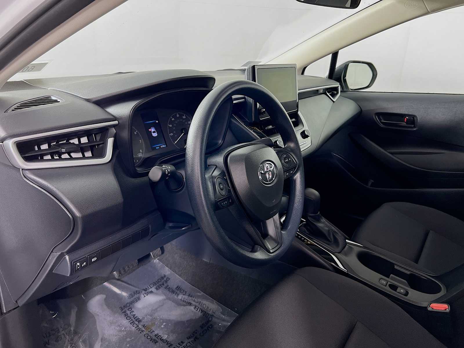 2024 Toyota Corolla LE - Photo 9