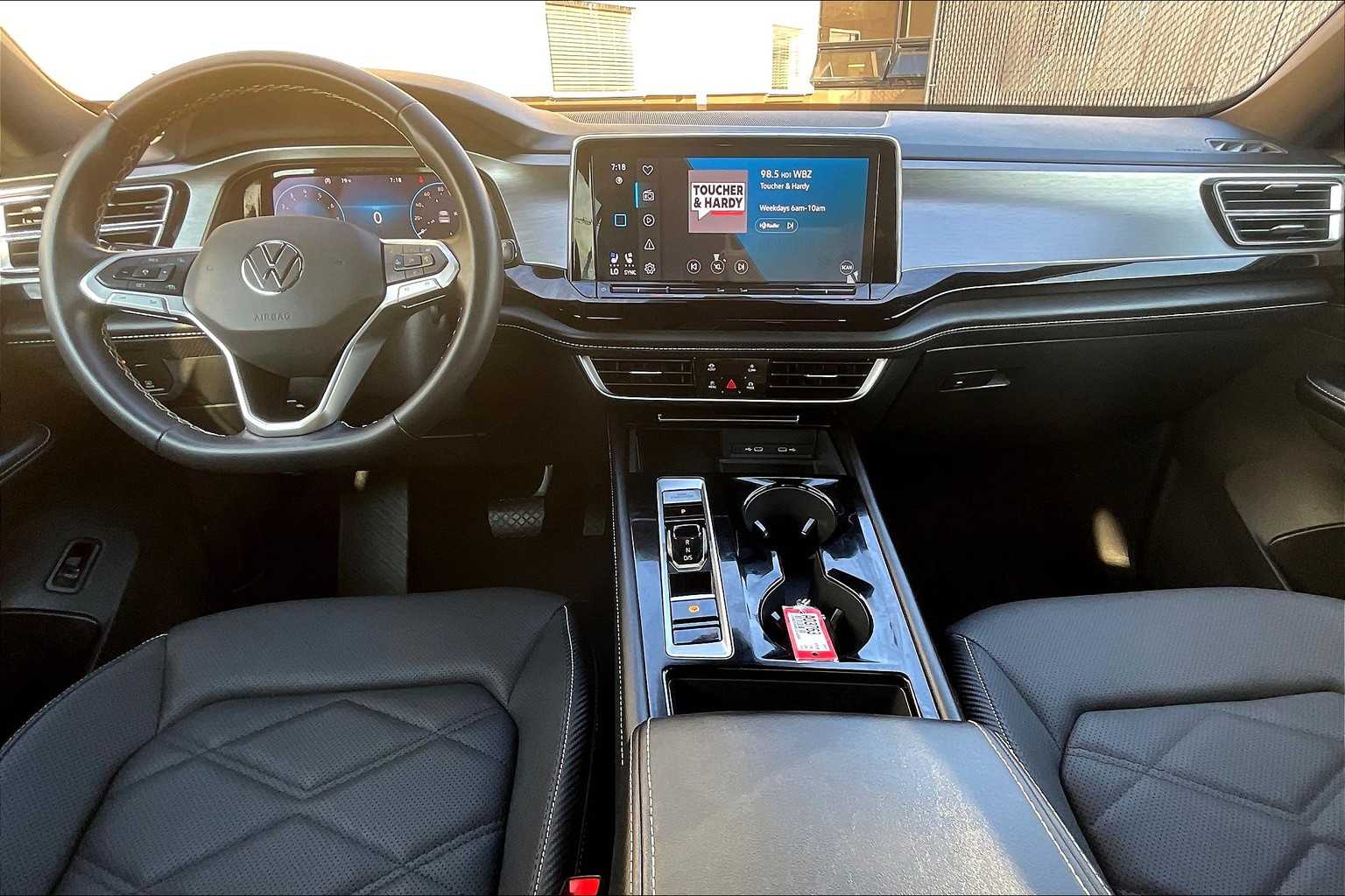 2024 Volkswagen Atlas Cross Sport 2.0T SE w/Technology - Photo 21