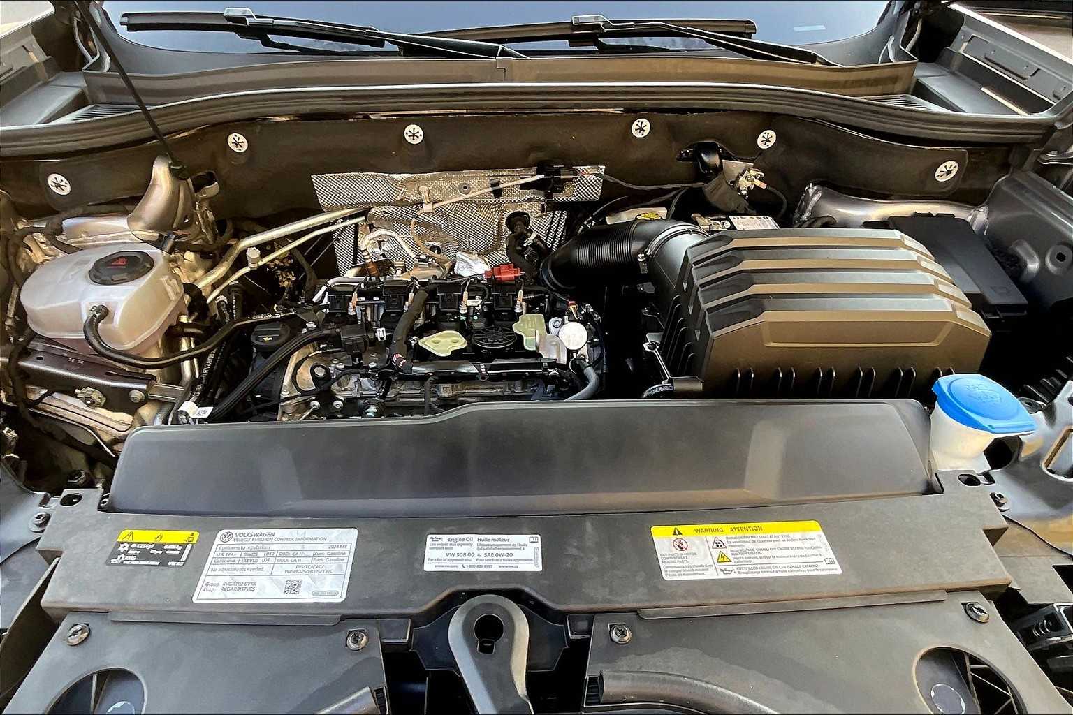 2024 Volkswagen Atlas Cross Sport 2.0T SE w/Technology - Photo 29