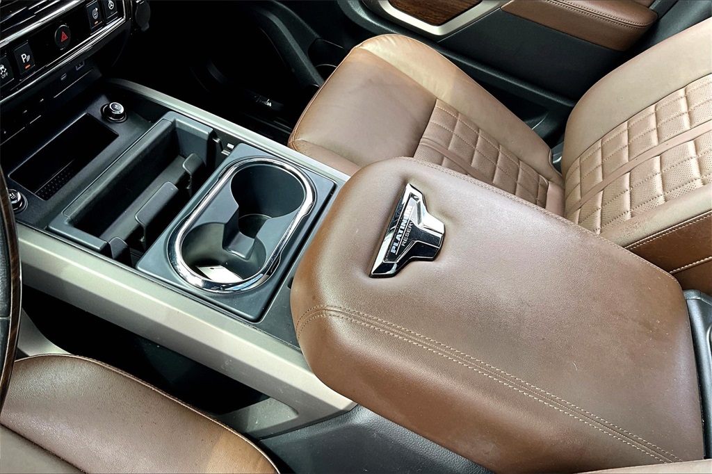 2021 Nissan Titan Platinum Reserve - Photo 20