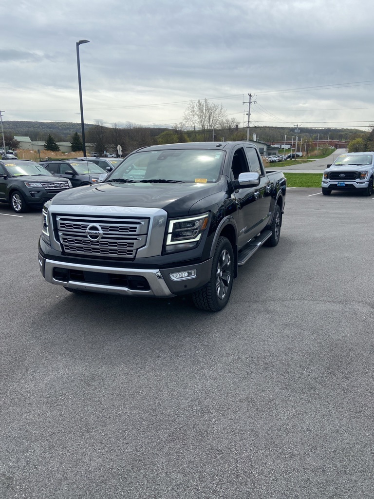 2021 Nissan Titan Platinum Reserve - Photo 2